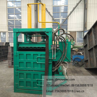 Coconut fiber baling machine