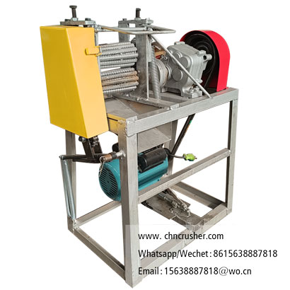 Small branch debarking machine