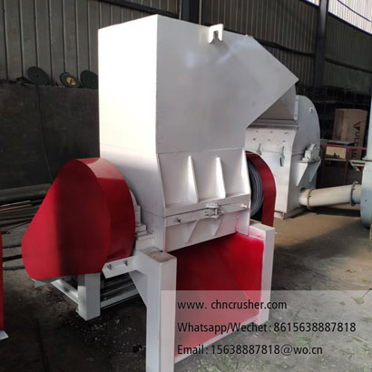 Coconut shredding machine