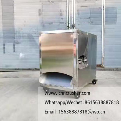 Banana peeling machine