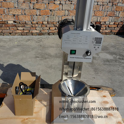 Young coconut peeling machine