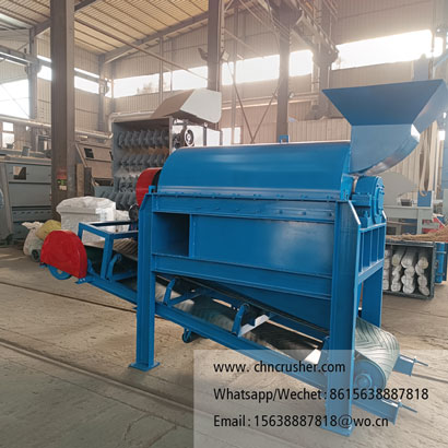 Coconut husk fiber extraction machine