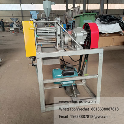 Small branch debarking machine