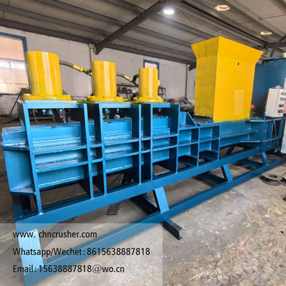 Coconut fiber briquetting machine