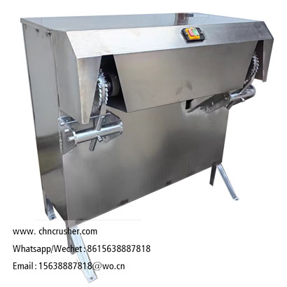 Coconut dehusking machine