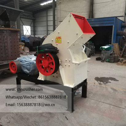 Glass bottle crusher