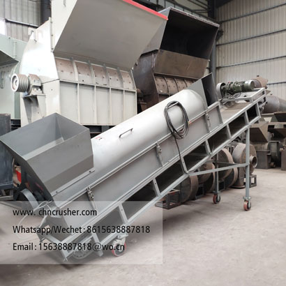 Mushroom bag crushing and separation machine