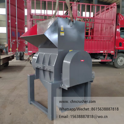 Manually fed woven bag shredder