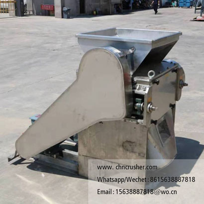 Urea pulverizer
