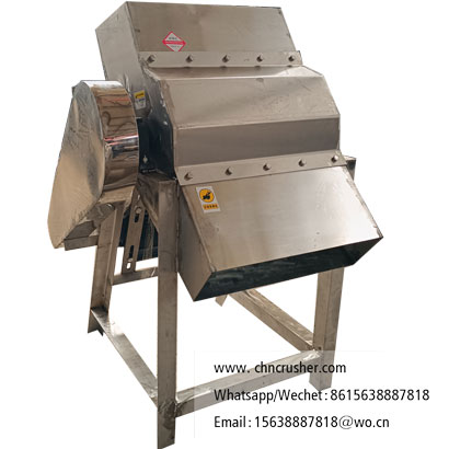 Coconut fiber brick crushing machine