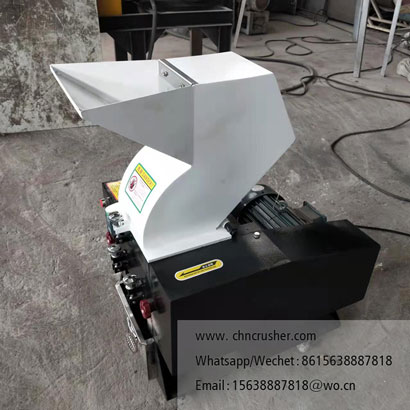 Small knife-type shredder