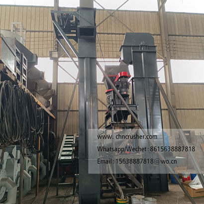 Oral liquid bottle crushing and screening production line