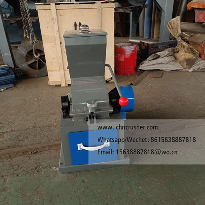 Small glass crushing machine