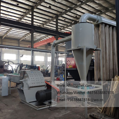 Forced-feed wood veneer shredder