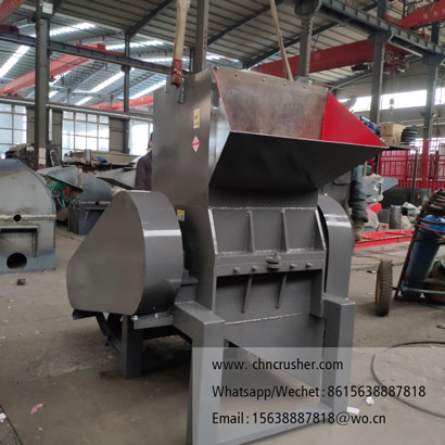 Fresh and frozen bone crushing machine