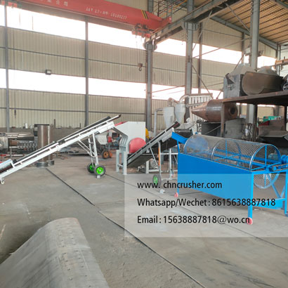 Pine bark crushing and screening production line