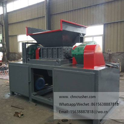 Thermal insulation material tearing and crushing production line