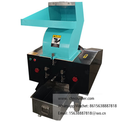 Small non-woven fabric shredder