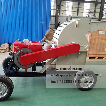 Mobile Diesel-Powered Sawdust Machine