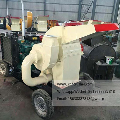 Mobile Diesel-Powered Sawdust Machine