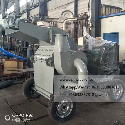 Mobile Diesel-Powered Sawdust Machine