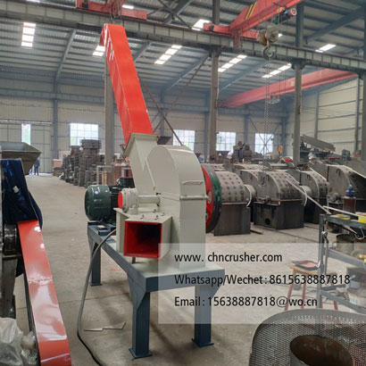 Horizontal feed bamboo chipper