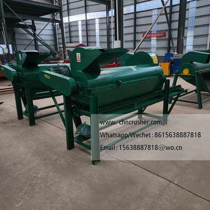 Expired snack shredder with conveyor belt