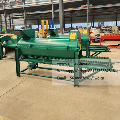 Expired snack shredder with conveyor belt