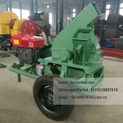 Mobile diesel-powered bamboo chipping machine