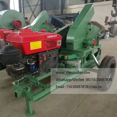 Mobile diesel-powered bamboo chipping machine