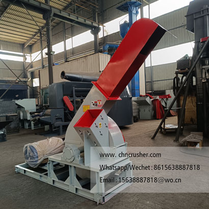 Angled-Feed Bamboo Chipper