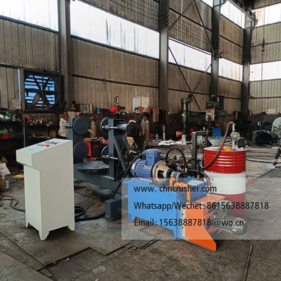 Lump-Breaking Machine for Caked Material in Steel Drums